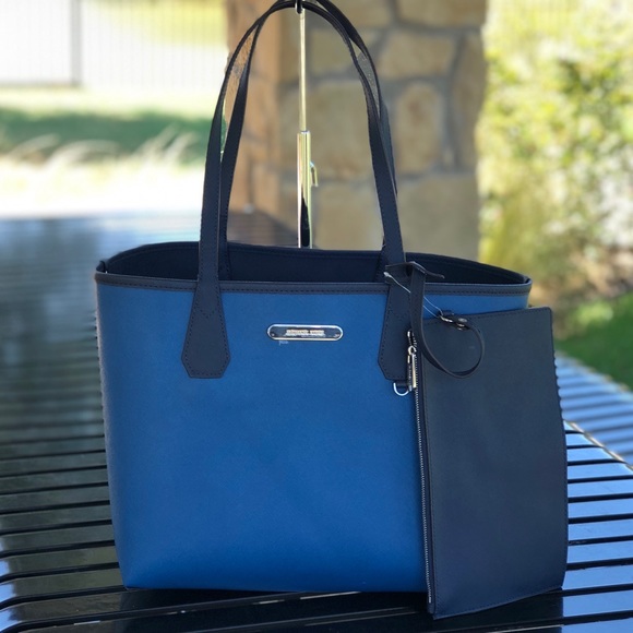 Michael Kors Candy Reversible Tote Bag w/ Pouch - Picture 3 of 8